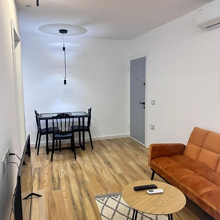 Modern Central Apartments Тирана Экстерьер фото